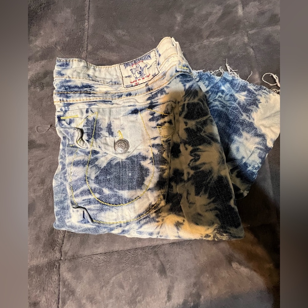 True religion Joey denim shorts hand bleached size 29